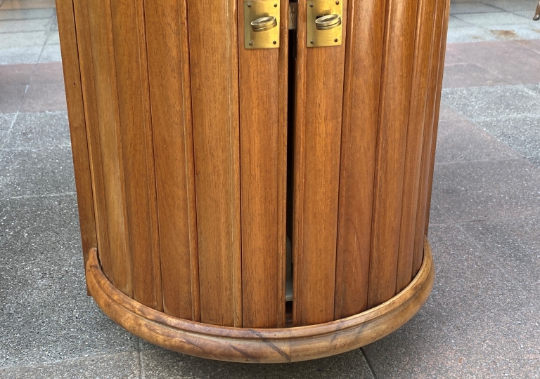 Petit bar année 70 en acajou